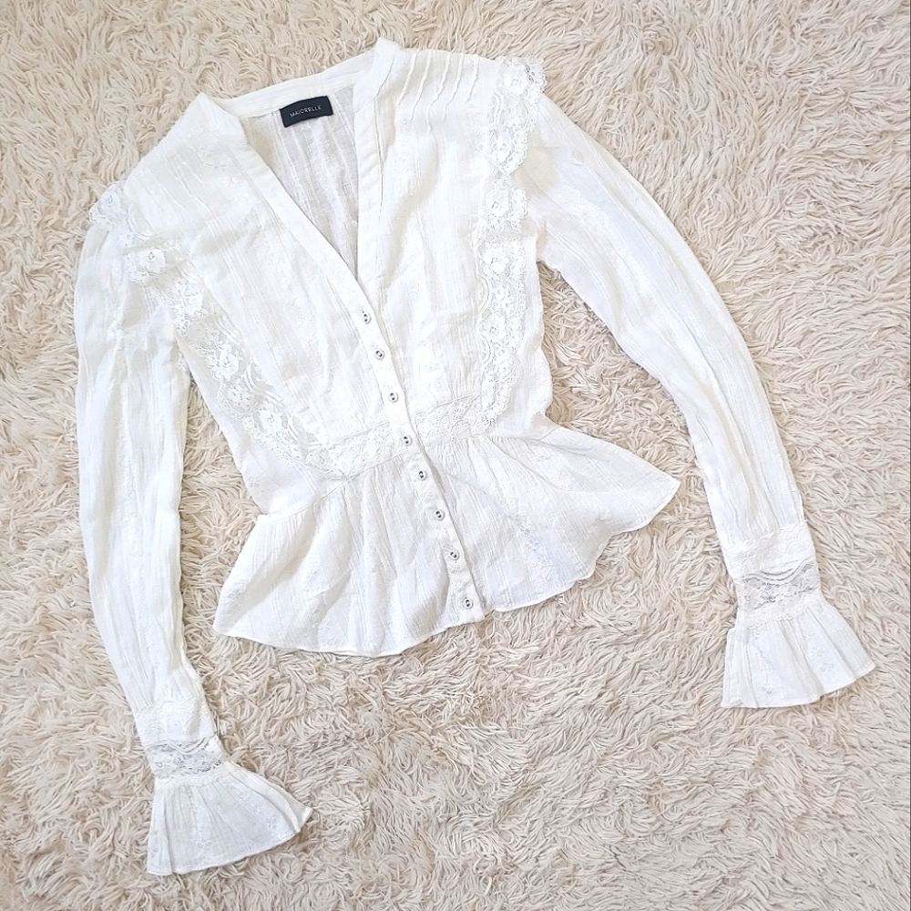 Majorelle Lace Flare Sleeve Blouse